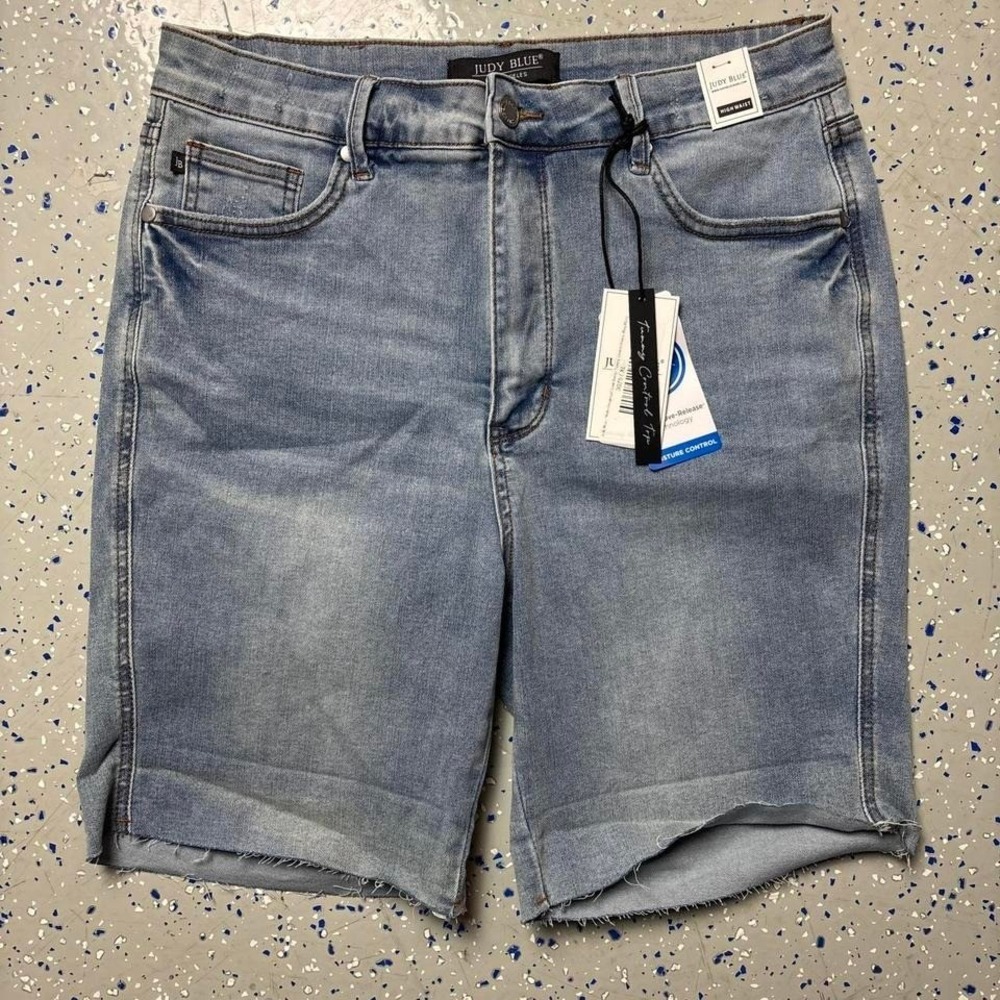 NWT Judy Blue High Waist Tummy Control Blue Denim Cutoff Womans XL (31w) Faded
